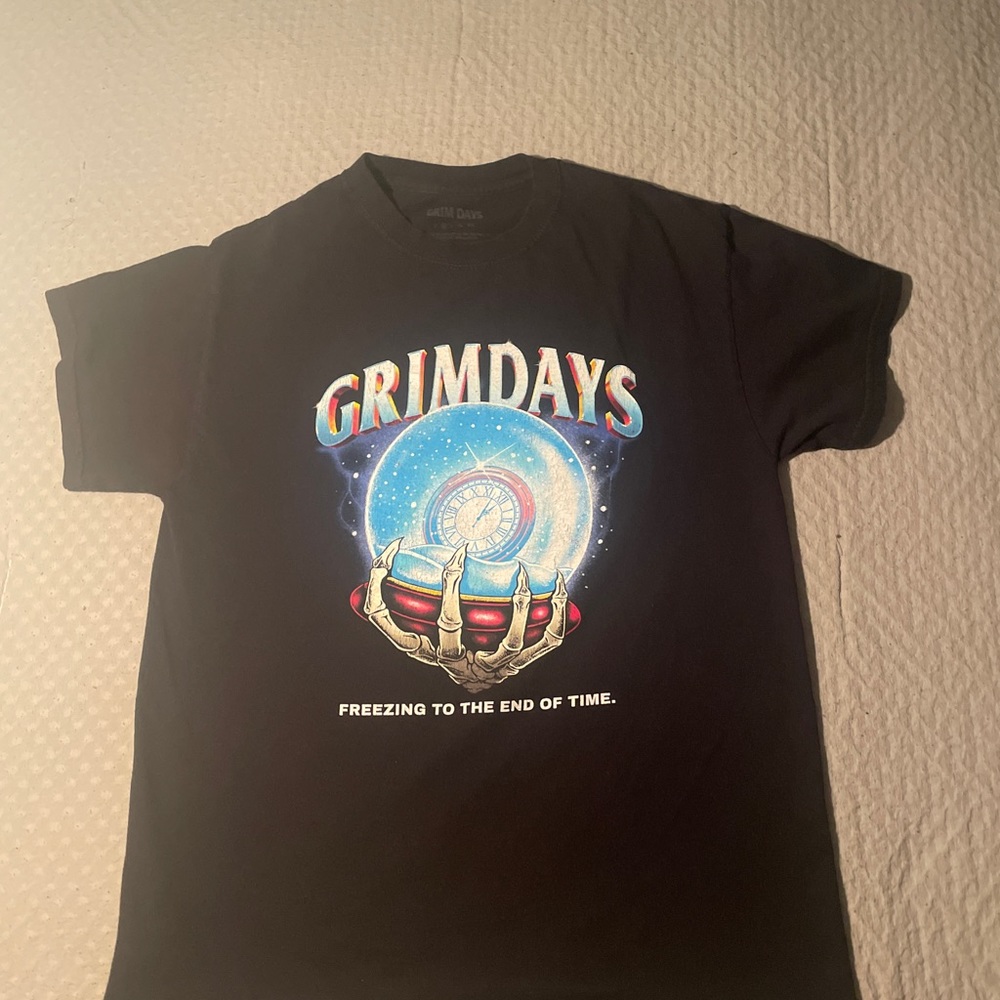 🔥VTG Grim days Shirt Size Medium